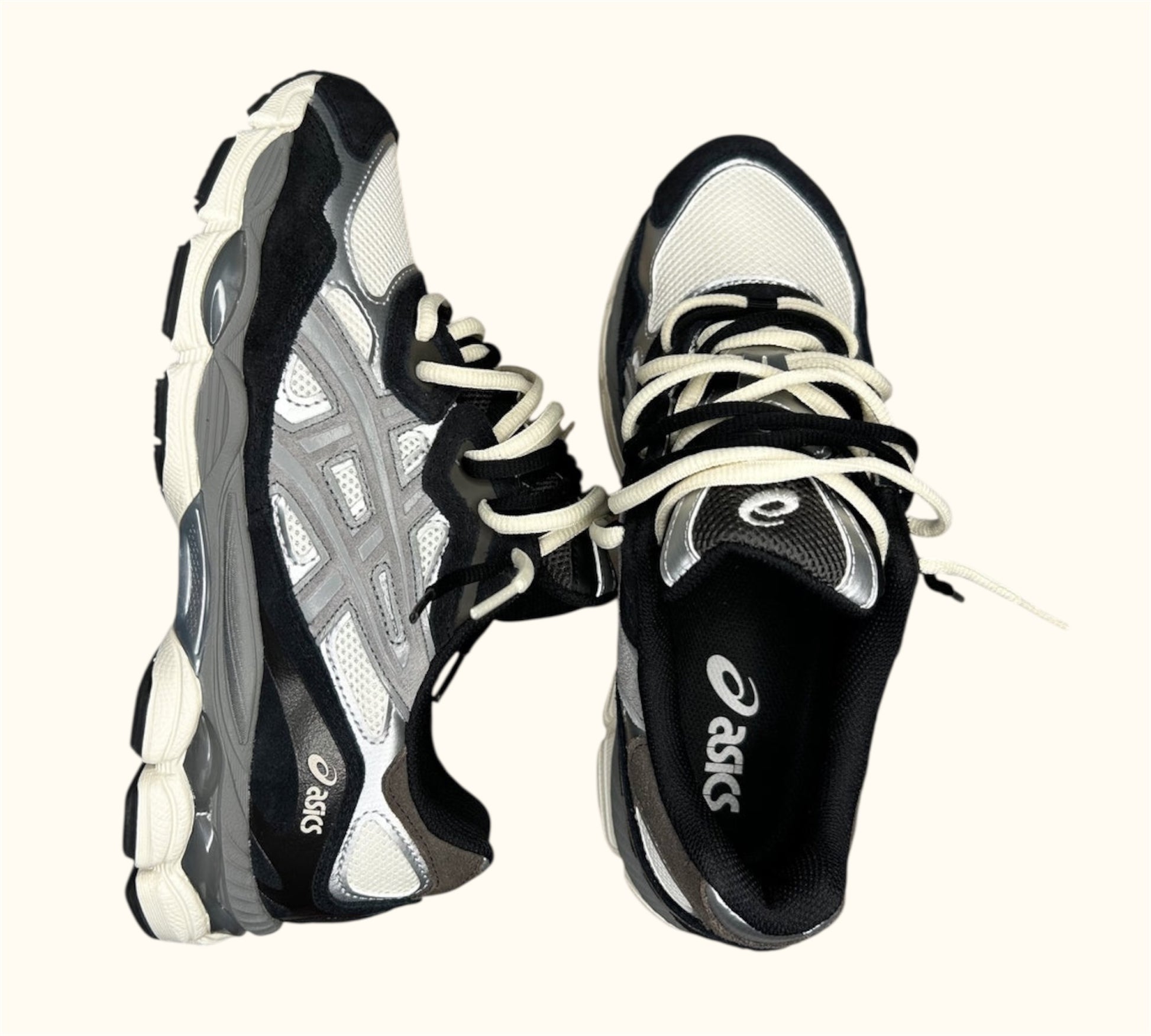 Asics Nyc🖤🐺