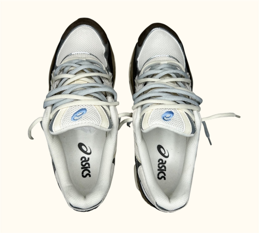 Asics Nyc 🤎🤍